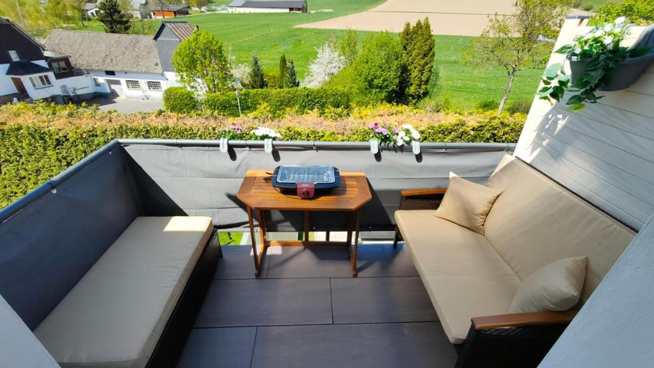 Modernes 3-Zimmer Loft Mit Balkon Hennesee 5 Min Eslohe Luaran gambar